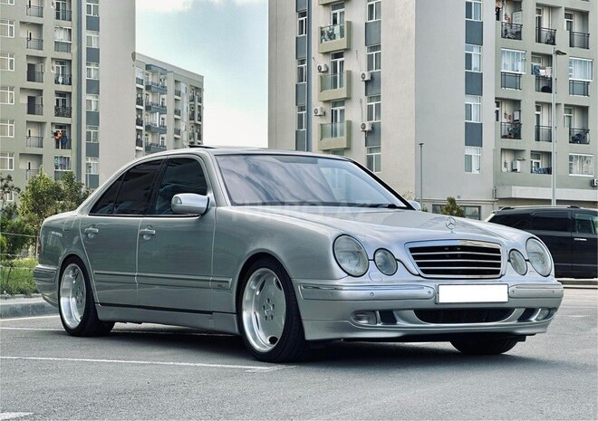 Mercedes E 320 2000, 128,000 km - 3.2 l - Bakı