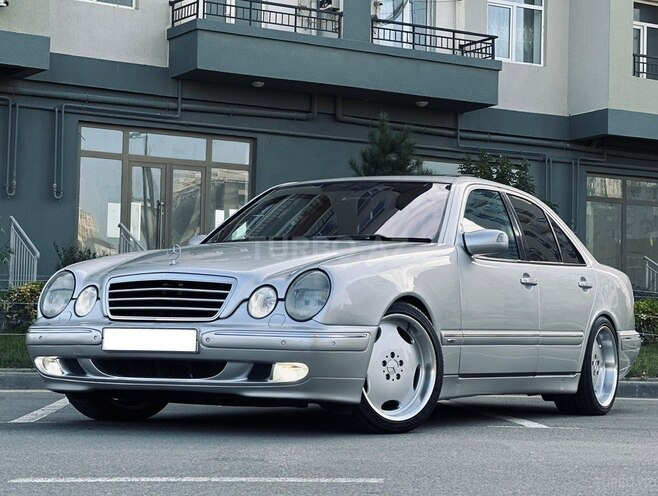 Mercedes E 320 2000, 128,000 km - 3.2 l - Bakı
