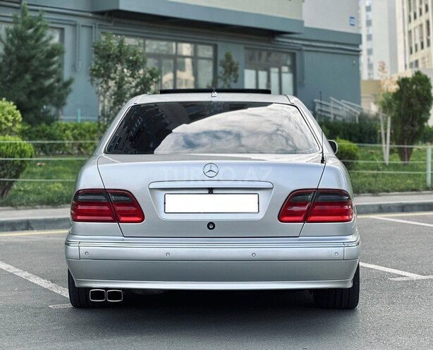 Mercedes E 320 2000, 128,000 km - 3.2 l - Bakı