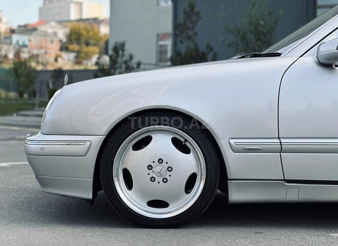 Mercedes E 320 2000, 128,000 km - 3.2 l - Bakı