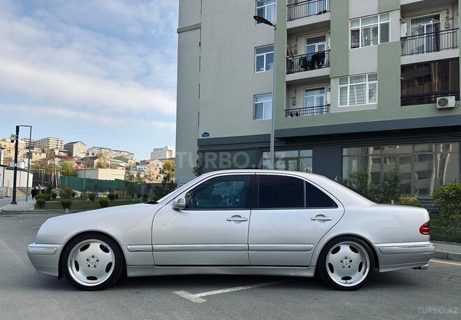 Mercedes E 320 2000, 128,000 km - 3.2 l - Bakı