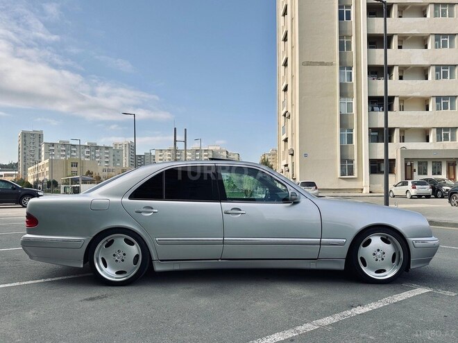 Mercedes E 320 2000, 128,000 km - 3.2 l - Bakı