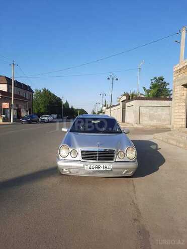 Mercedes E 230 1996, 543,000 km - 2.3 l - Masallı