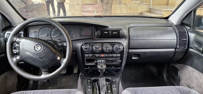 Opel Omega 1996, 352,555 km - 2.0 l - Bakı