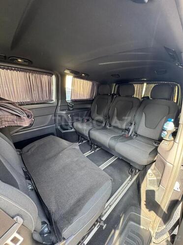 Mercedes V 250-12