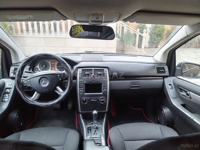 Mercedes B 180 2010, 162,000 km - 1.7 l - Bakı
