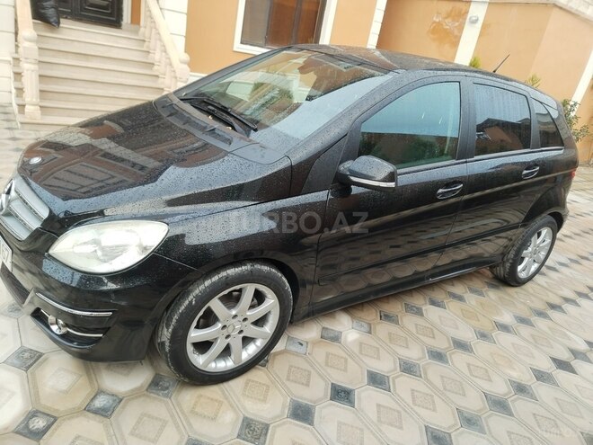 Mercedes B 180 2010, 162,000 km - 1.7 l - Bakı