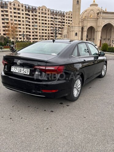Volkswagen Jetta-4