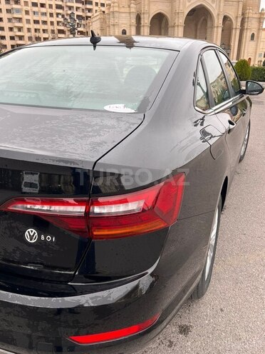 Volkswagen Jetta-7