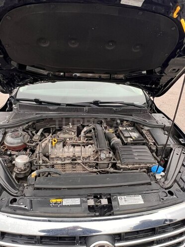 Volkswagen Jetta-9