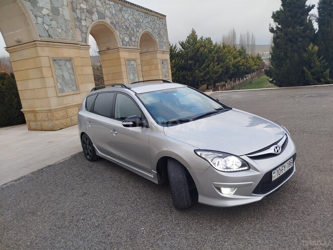 Hyundai i30 2011, 300,000 km - 1.6 l - Şamaxı