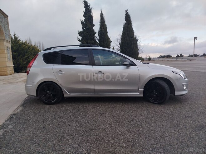 Hyundai i30 2011, 300,000 km - 1.6 l - Şamaxı