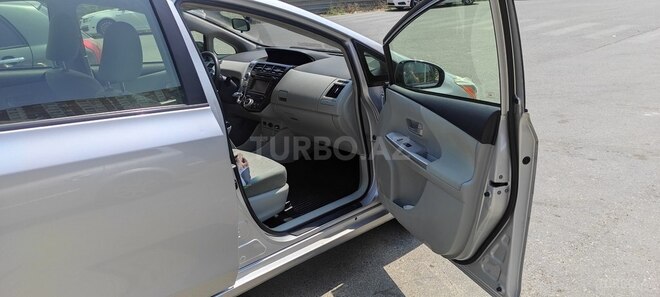 Toyota Prius V 2014, 298,000 km - 1.8 л - Bakı