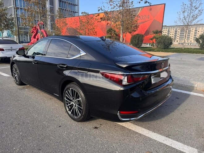 Lexus ES 300h 2023, 19,750 km - 2.5 l - Bakı