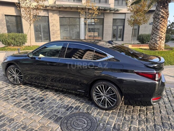 Lexus ES 300h 2023, 19,750 km - 2.5 l - Bakı