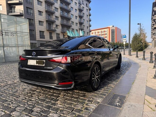 Lexus ES 300h 2023, 19,750 km - 2.5 l - Bakı