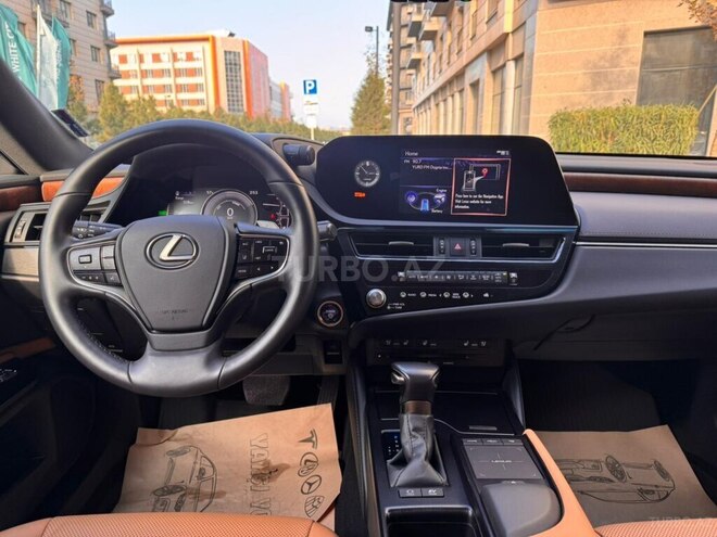 Lexus ES 300h 2023, 19,750 km - 2.5 l - Bakı