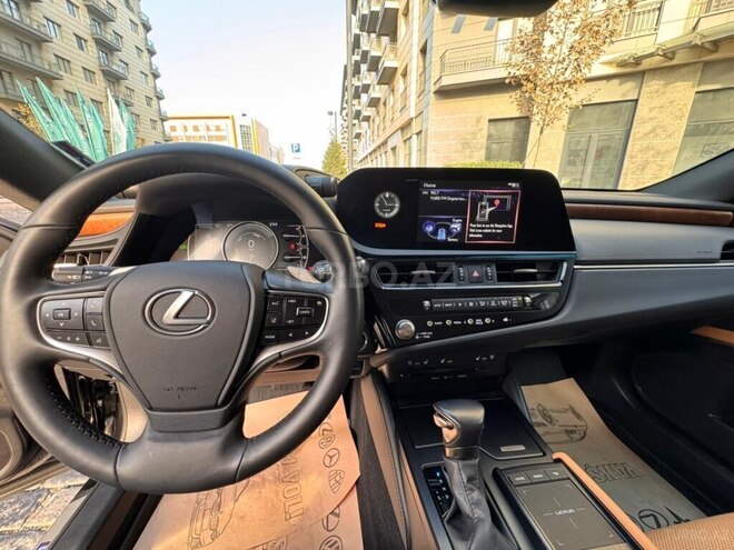 Lexus ES 300h 2023, 19,750 km - 2.5 l - Bakı