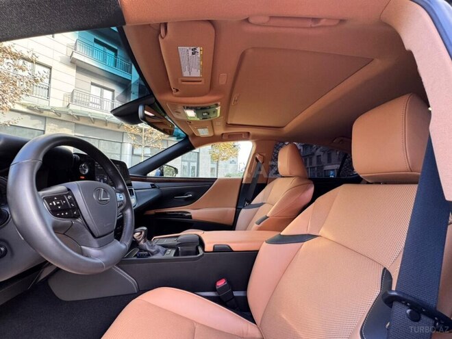 Lexus ES 300h 2023, 19,750 km - 2.5 l - Bakı