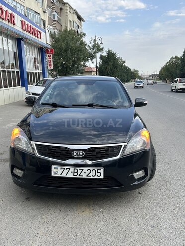 Kia Ceed 2010, 208,000 km - 1.6 л - Bakı