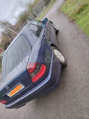 Mercedes C 200 2000, 240,000 km - 2.0 l - Cəlilabad