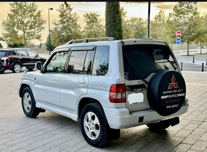 Mitsubishi Pajero io 2000, 210,000 km - 2.0 l - Quba