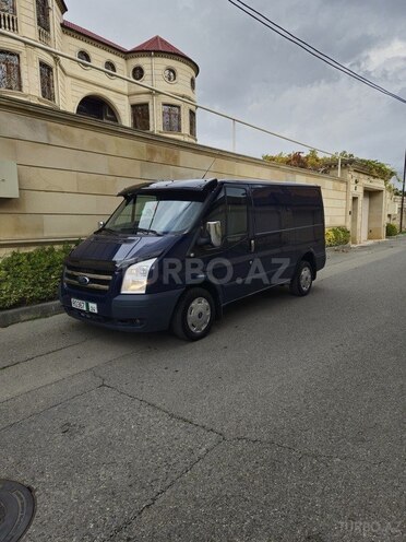 Ford Transit-5