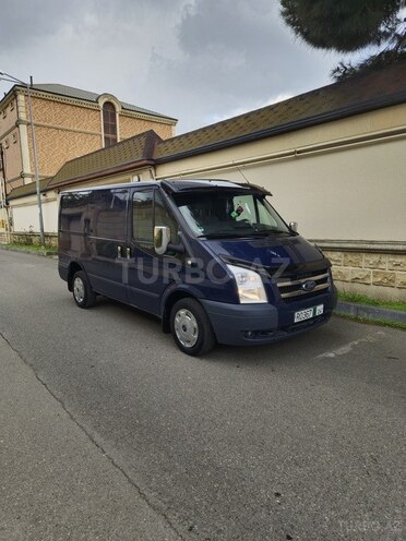Ford Transit-4