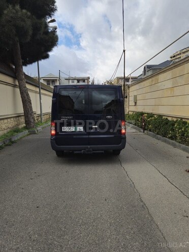 Ford Transit-6