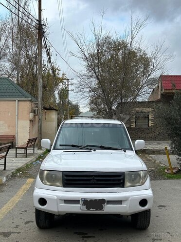 Mitsubishi Pajero io 1999, 213,000 km - 1.8 l - Bakı