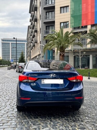 Hyundai Elantra 2015, 131,300 km - 1.8 l - Bakı