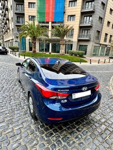 Hyundai Elantra 2015, 131,300 km - 1.8 l - Bakı