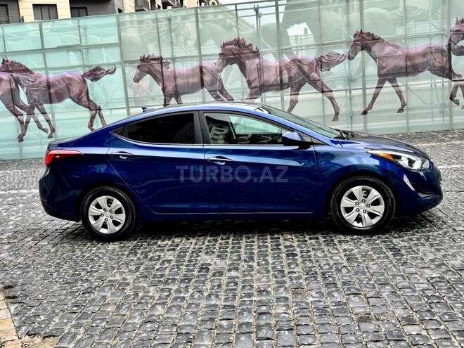 Hyundai Elantra 2015, 131,300 km - 1.8 l - Bakı
