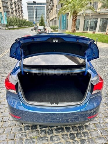 Hyundai Elantra 2015, 131,300 km - 1.8 l - Bakı