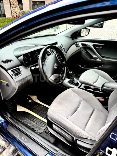 Hyundai Elantra 2015, 131,300 km - 1.8 l - Bakı