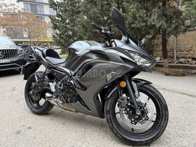 Kawasaki Ninja 650-1