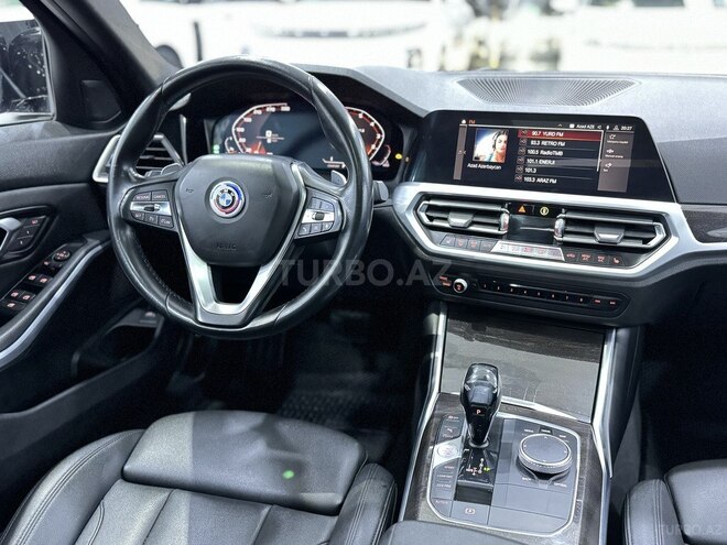 BMW 330 2019, 117,300 km - 2.0 l - Bakı