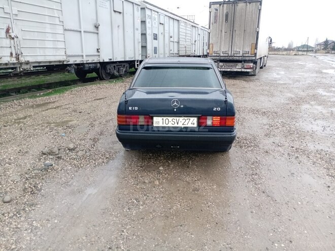 Mercedes 190 1990, 325,680 km - 2.0 l - Xudat