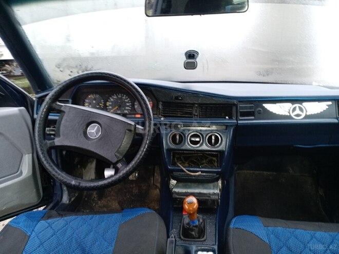 Mercedes 190 1990, 325,680 km - 2.0 l - Xudat