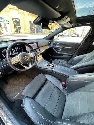 Mercedes E 220 d 2018, 105,030 km - 2.0 l - Bakı