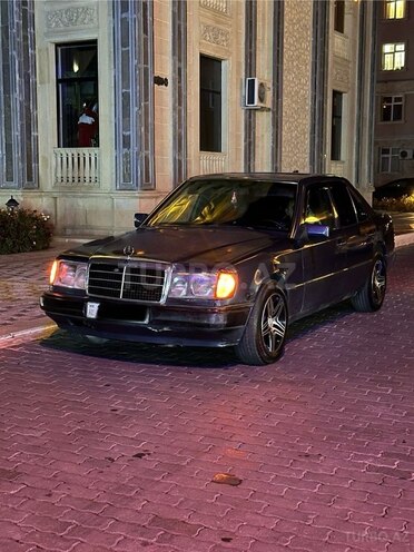 Mercedes E 250 1994, 250,000 km - 2.5 l - Naxçıvan