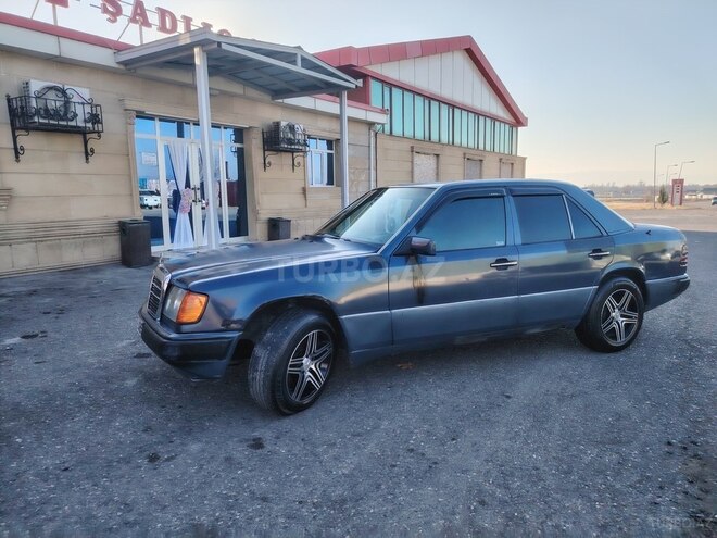 Mercedes E 250 1994, 250,000 km - 2.5 l - Naxçıvan