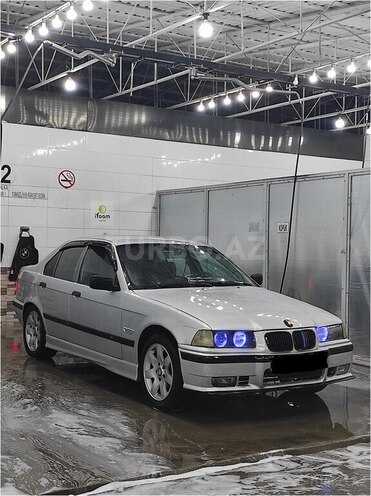 BMW 318 1991, 350,000 km - 1.8 l - Bakı