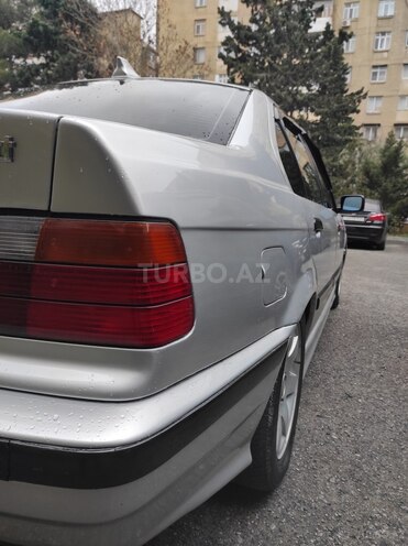 BMW 318 1991, 350,000 km - 1.8 l - Bakı