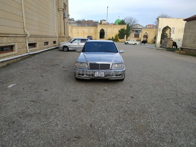 Mercedes C 240 1998, 339,000 km - 2.4 l - Şamaxı