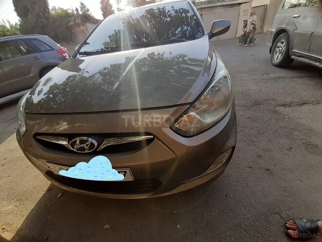 Hyundai Accent 2013, 240,000 km - 1.6 l - Bakı