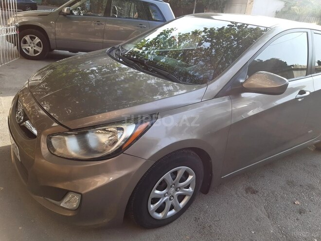Hyundai Accent 2013, 240,000 km - 1.6 l - Bakı