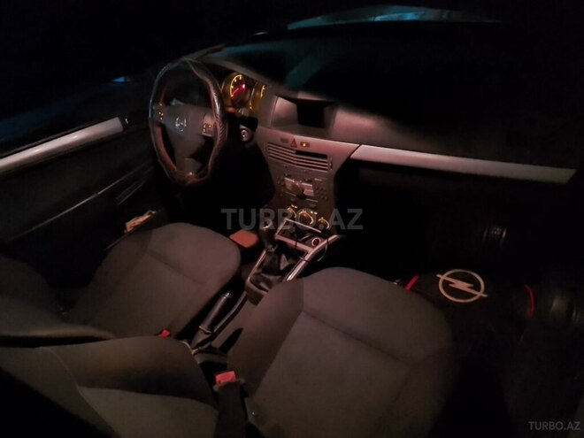 Opel Astra 2006, 250,000 km - 1.3 л - Bakı