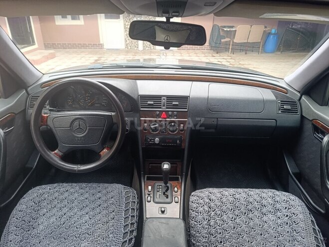 Mercedes C 180 1997, 462,350 km - 1.8 l - Qazax
