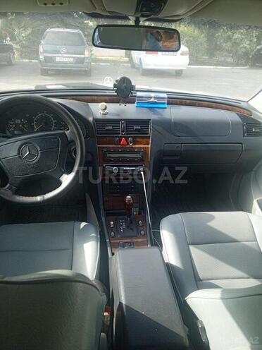 Mercedes C 230 1997, 235,777 km - 2.3 л - Gəncə